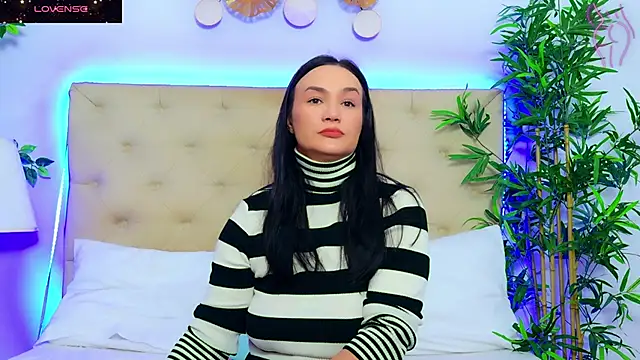 Snapshot of DaliyaArabian chatting on November 14, 2025, 12:48 pm DaliyaArabian online show from November 14, 2025, 12:48 pm