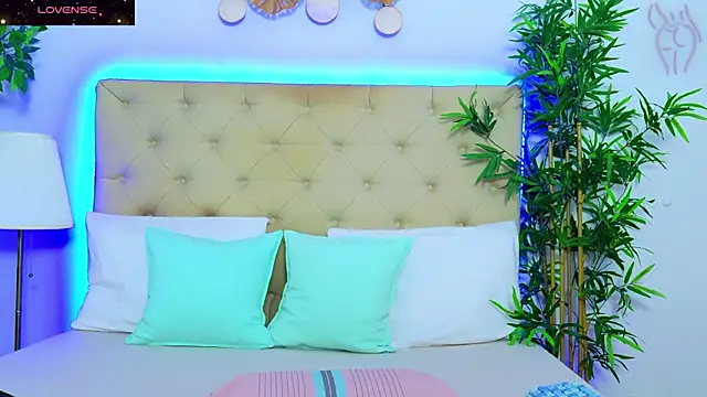 Snapshot of DaliyaArabian chatting on November 25, 2025, 1:11 pm DaliyaArabian online show from November 25, 2025, 1:11 pm