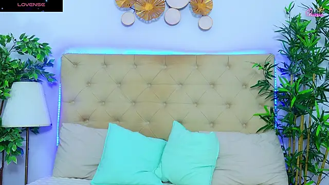 DaliyaArabian online show from May 18, 2026, 12:11 pm