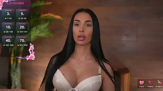 KairaAndrews online show from November 13, 2025, 7:46 pm