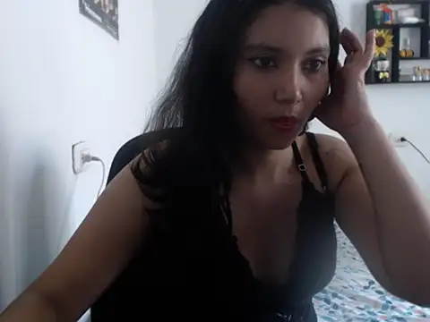 HannaKlein online show from February 27, 2025, 5:47 pm