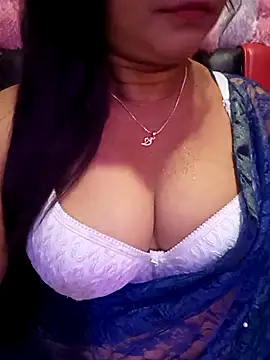 Snapshot of ella_mariya chatting on May 1, 2026, 11:15 am ella mariya online show from May 1, 2026, 11:15 am