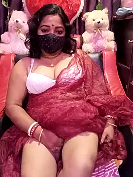 Snapshot of ella_mariya chatting on June 7, 2026, 2:10 pm ella mariya online show from June 7, 2026, 2:10 pm