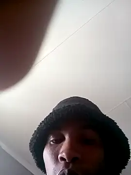 hoittytoittyxx online show from September 28, 2025, 11:37 am