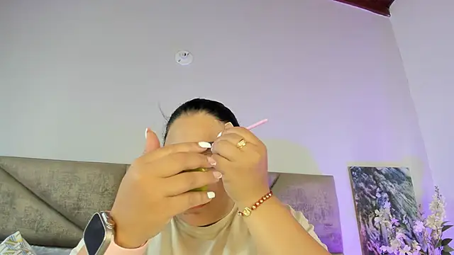 Salomesimos1 online show from January 25, 2025, 4:35 pm