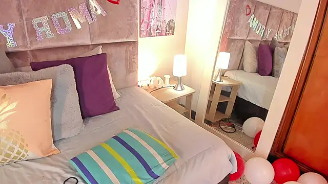 Salomesimos1 online show from February 14, 2025, 8:05 pm