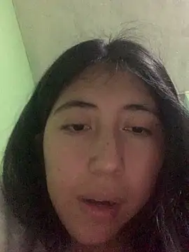 sarah12333 online show from May 31, 2026, 1:47 am