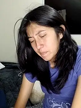 sarah12333 online show from June 14, 2026, 12:52 am