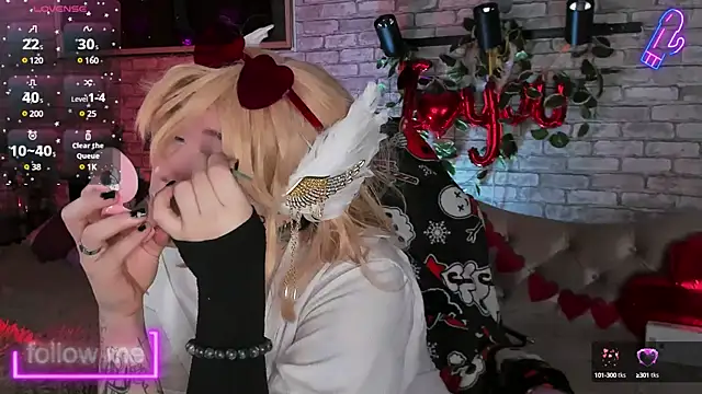 Alex Howell online show from February 10, 2025, 8:53 pm