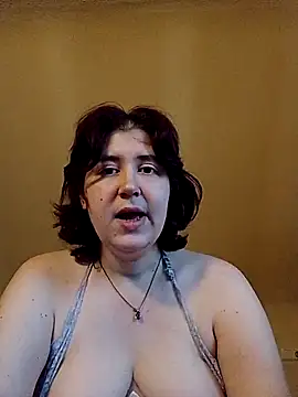 Snapshot of SexyLucie2024 chatting on October 8, 2025, 7:28 am SexyLucie2024 online show from October 8, 2025, 7:28 am