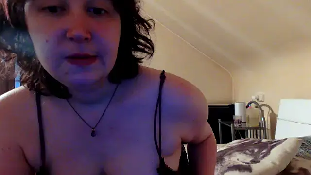 Snapshot of SexyLucie2024 chatting on October 25, 2025, 7:49 am SexyLucie2024 online show from October 25, 2025, 7:49 am