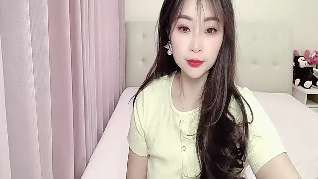 aisha123123 online show from March 11, 2025, 1:48 am