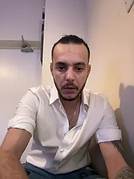 Snapshot of Alexandrupgixx chatting on December 31, 2024, 9:39 pm Alexandrupgixx online show from December 31, 2024, 9:39 pm