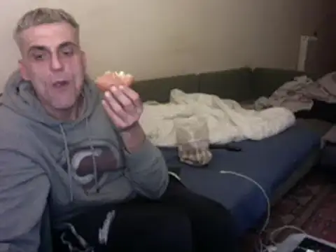 Snapshot of skossa777 chatting on March 18, 2025, 8:37 pm skossa777 online show from March 18, 2025, 8:37 pm