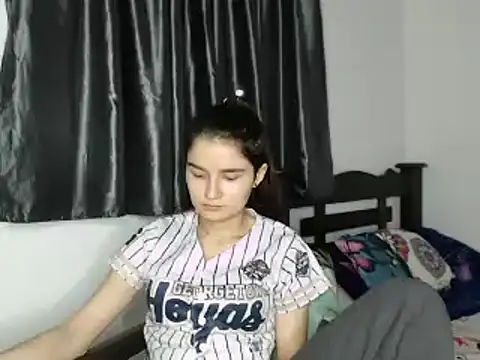 saritapretyy online show from December 18, 2024, 10:02 pm