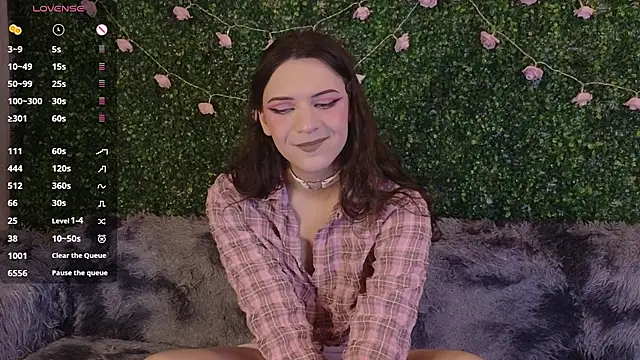 EkaterinaUpple online show from April 15, 2026, 5:20 pm