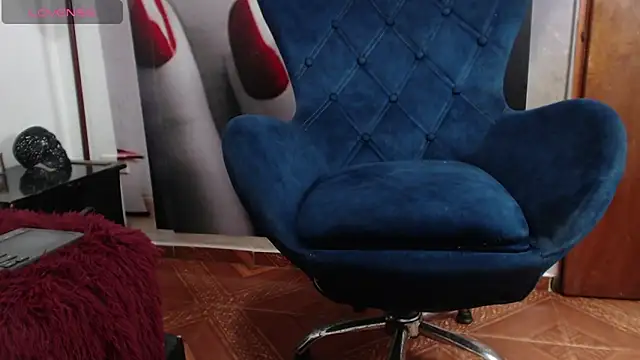 karenlennox1 online show from December 16, 2024, 6:21 am