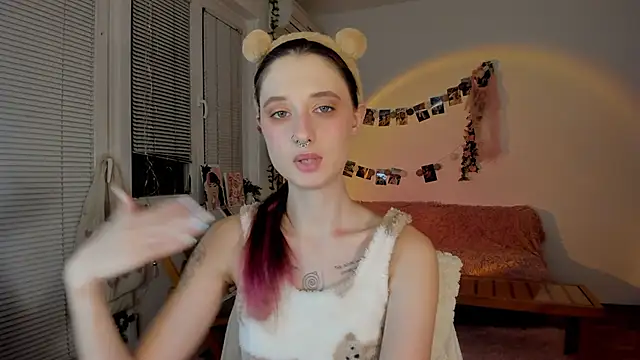 Snapshot of Jenny_darling_love chatting on December 24, 2024, 7:44 pm Jenny darling love online show from December 24, 2024, 7:44 pm