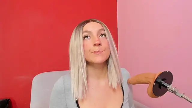 Kate bunny  online show from April 16, 2026, 10:38 am