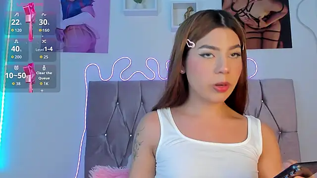 Ashley piinkk  online show from September 9, 2025, 6:13 am