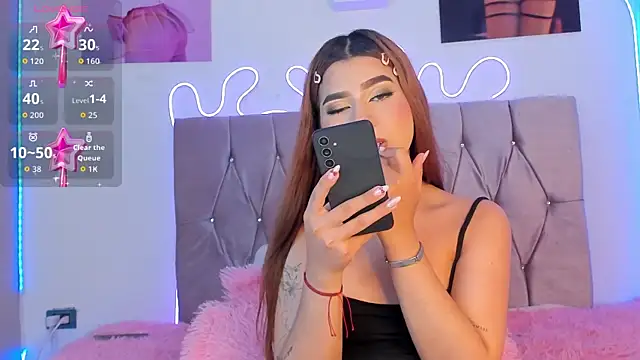 Ashley piinkk  online show from September 17, 2025, 12:29 pm