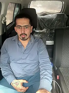 shivani0999 online show from April 8, 2026, 7:08 am