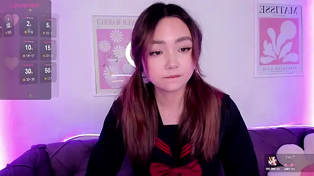 Fluffy Rose online show from March 4, 2025, 11:29 am