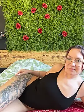 Snapshot of ladoucedu34 chatting on October 26, 2025, 1:50 pm ladoucedu34 online show from October 26, 2025, 1:50 pm