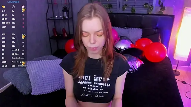 Snapshot of Tina_Tayllor chatting on February 19, 2025, 2:34 pm Tina Tayllor online show from February 19, 2025, 2:34 pm