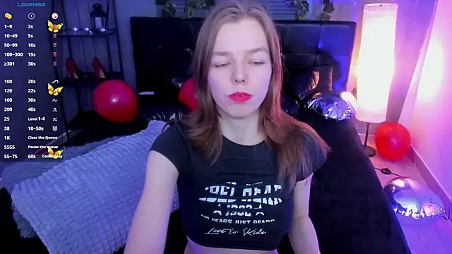 Snapshot of Tina_Tayllor chatting on February 20, 2025, 5:29 pm Tina Tayllor online show from February 20, 2025, 5:29 pm