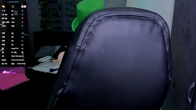 Snapshot of Tina_Tayllor chatting on March 17, 2025, 5:38 pm Tina Tayllor online show from March 17, 2025, 5:38 pm