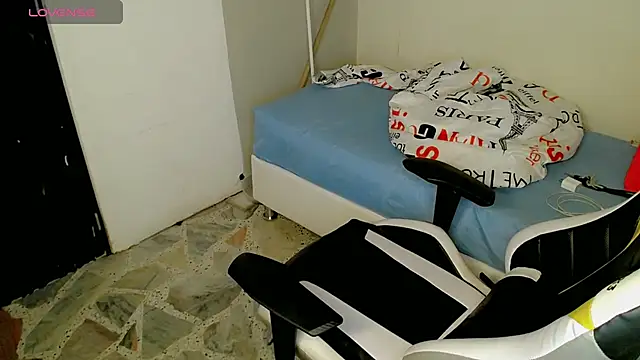 bby santi online show from November 3, 2025, 4:52 pm