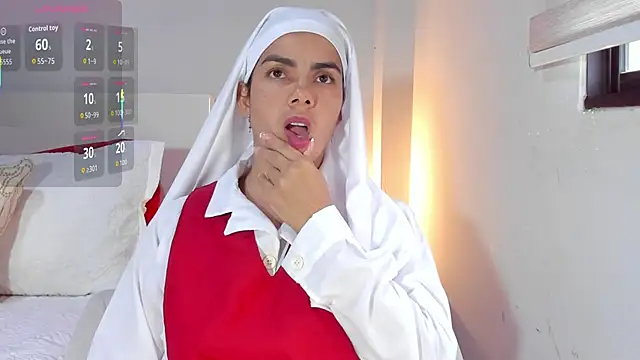 ClaraMariaMon online show from November 27, 2025, 3:47 pm