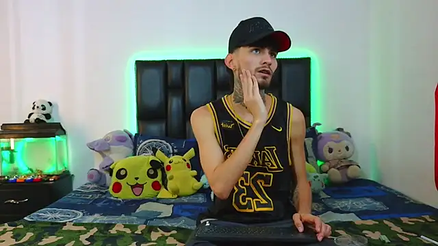 Snapshot of Brutal_Sex_Fucking chatting on May 13, 2026, 2:09 am Brutal Sex Fucking online show from May 13, 2026, 2:09 am