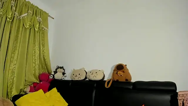 jennifer ts online show from April 18, 2026, 5:11 am