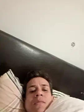 Tulio maravilha12 online show from March 1, 2026, 10:06 am