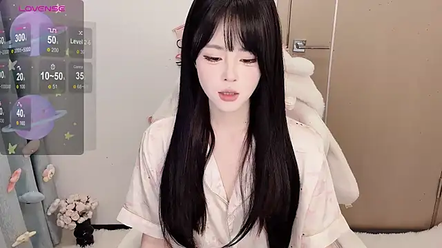 Mini-X online show from November 5, 2025, 10:43 pm