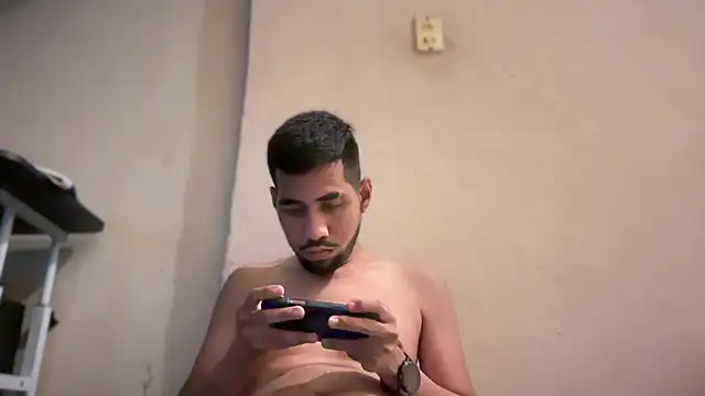 EnriquePersian197 online show from January 19, 2025, 10:06 pm