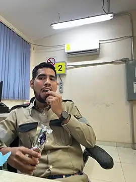 EnriquePersian197 online show from February 5, 2025, 1:37 am