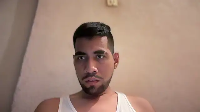 EnriquePersian197 online show from February 12, 2025, 9:01 pm