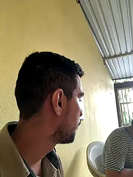 EnriquePersian197 online show from October 18, 2025, 1:23 pm