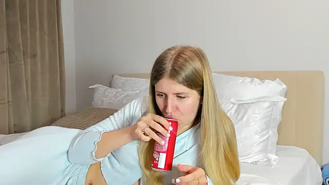 kirraa  online show from December 21, 2025, 8:38 pm