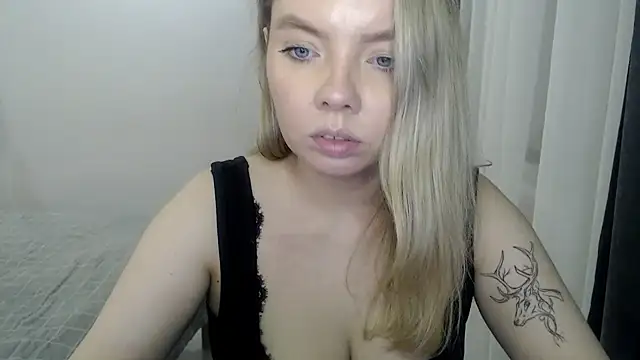 PolinaXXXJones online show from January 17, 2025, 4:04 pm