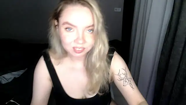 PolinaXXXJones online show from March 12, 2025, 4:24 pm