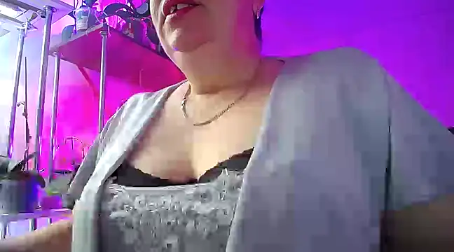  Sweet Woman online show from February 19, 2025, 4:01 am