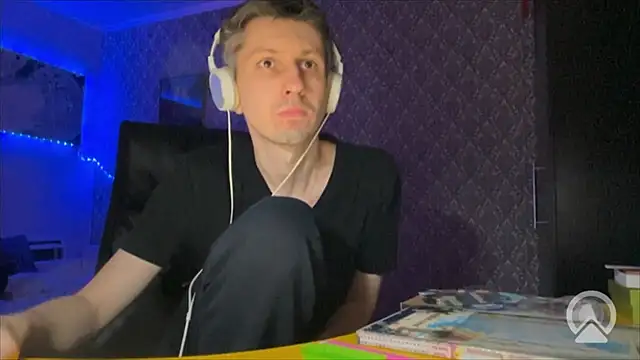 Aki-Laky online show from January 14, 2026, 6:13 pm