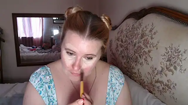 Snapshot of JosieAndYou chatting on April 5, 2026, 10:34 am JosieAndYou online show from April 5, 2026, 10:34 am
