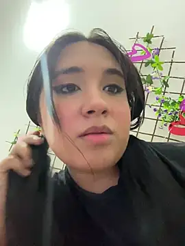 melyescobar online show from March 11, 2025, 12:06 pm