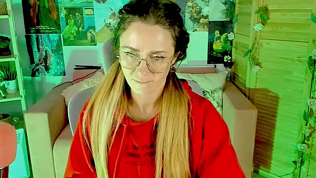 LadyIzabel online show from January 30, 2025, 11:55 am