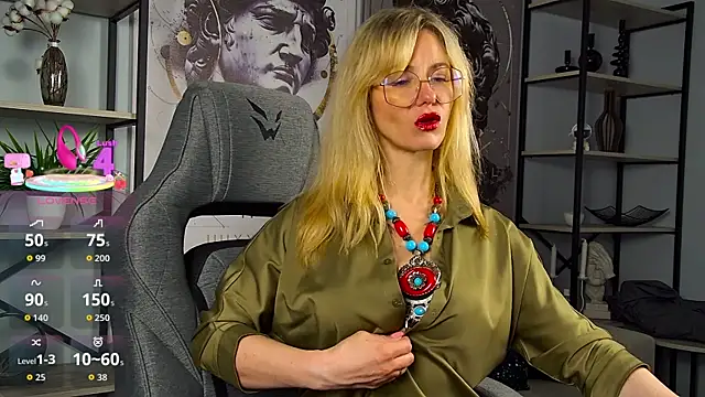 LadyIzabel online show from April 20, 2026, 2:20 pm